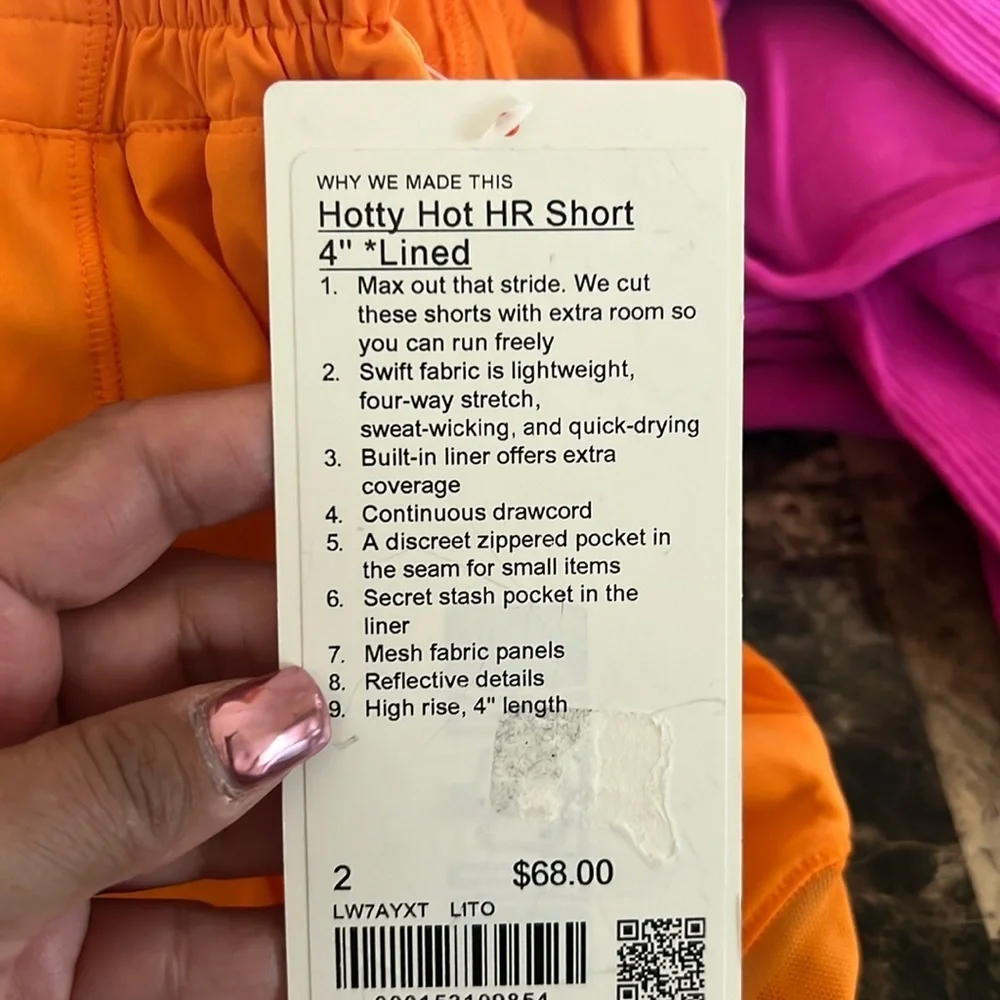 LULULEMON HOTTY HOT HIGH RISE SHORT 4” LINED LIT ORANGE COLOR NWT SIZE 2